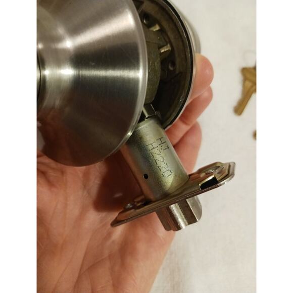 SCHLAGE Keyed SILVER SATIN FINISH Modern FRENCH Entry Lock DOOR KNOB w 2 Keys - Picture 10 of 13